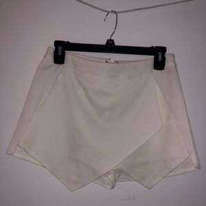 White envelope skort